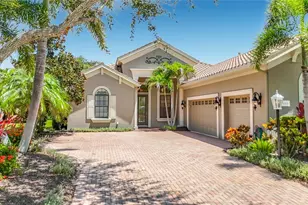 7668 Silverwood Ct, Lakewood Ranch, FL 34202 - Photo 2