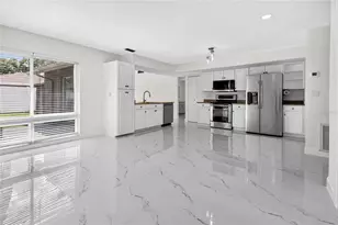 6747 Deer Pond Ln N, Pinellas Park, FL 33781 - Photo 4