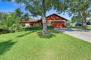 4910 Foxrun Pl, Lakeland, FL 33813 - Photo 2