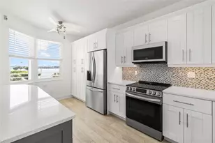 7922 Sailboat Key Blvd S, South Pasadena, FL 33707 - Photo 6