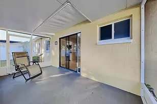 7481 Oak St NE, Saint Petersburg, FL 33702 - Photo 6