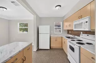 1901 Melrose Ave S, Saint Petersburg, FL 33712 - Photo 16