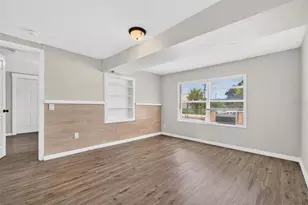 1901 Melrose Ave S, Saint Petersburg, FL 33712 - Photo 10