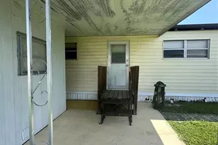 37528 Attica Ave, Zephyrhills, FL 33542 - Photo 6