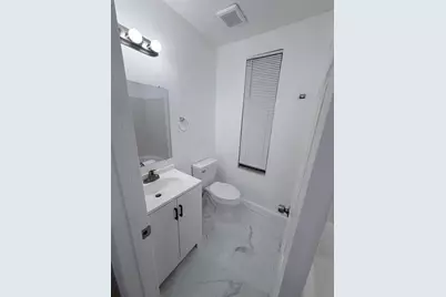 927 Lakewood Avenue, Tampa, FL 33613 - Photo 10