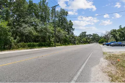 10413 Main Street, Thonotosassa, FL 33592 - Photo 18