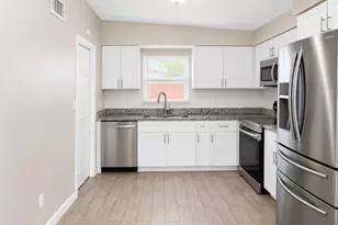8836 79th Pl, Seminole, FL 33777 - Photo 6