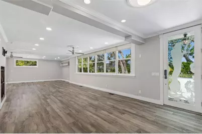 904 Bayshore Drive, Tarpon Springs, FL 34689 - Photo 4
