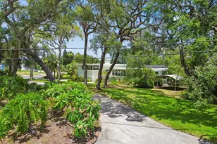 904 Bayshore Dr, Tarpon Springs, FL 34689 - Photo 62