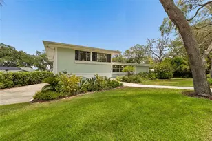 904 Bayshore Dr, Tarpon Springs, FL 34689 - Photo 48