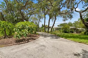904 Bayshore Dr, Tarpon Springs, FL 34689 - Photo 50