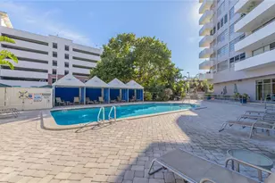 470 3rd Street S, Saint Petersburg, FL 33701 - Photo 16