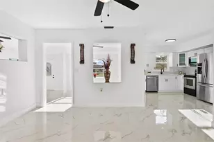310 Country Club Dr, Oldsmar, FL 34677 - Photo 12