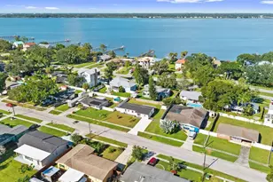 310 Country Club Dr, Oldsmar, FL 34677 - Photo 40