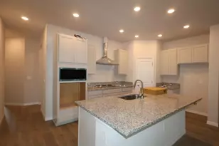 2841 Marrakesh Ln, Sarasota, FL 34234 - Photo 6