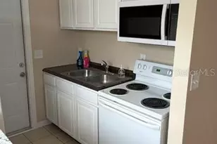 3021 Oaklawn Ave, Largo, FL 33771 - Photo 10
