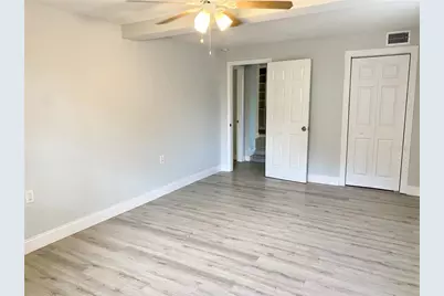 2343 8th Street S, Saint Petersburg, FL 33705 - Photo 16
