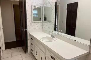7803 N Whittier St, Tampa, FL 33617 - Photo 14
