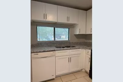11411 Midfield Way, Tampa, FL 33624 - Photo 6