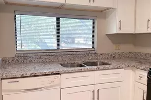 11411 Midfield Way, Tampa, FL 33624 - Photo 4