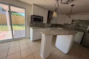 7619 Summertree Ln, New Port Richey, FL 34653 - Photo 4