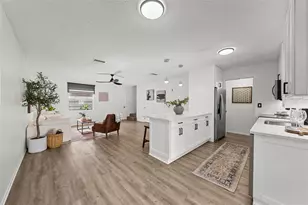 11917 Congressional Dr, Tampa, FL 33626 - Photo 16