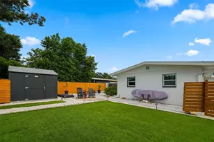 626 Laura Ln, Dunedin, FL 34698 - Photo 40
