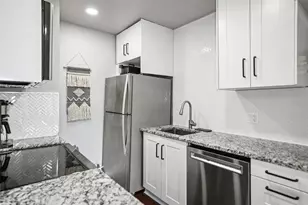 626 Laura Ln, Dunedin, FL 34698 - Photo 8