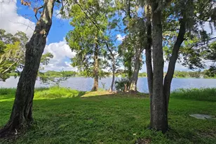 7186 E Bank Dr, Tampa, FL 33617 - Photo 18
