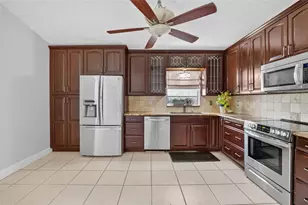 1101 27th Ave S, Saint Petersburg, FL 33705 - Photo 12