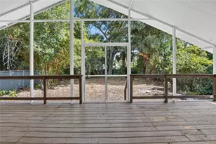 1101 27th Ave S, Saint Petersburg, FL 33705 - Photo 36