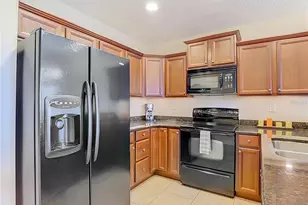 13941 Clubhouse Dr, Tampa, FL 33618 - Photo 6