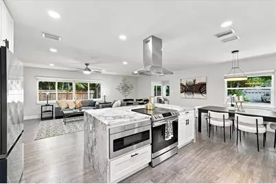 135 24th Avenue SE, Saint Petersburg, FL 33705 - Photo 14