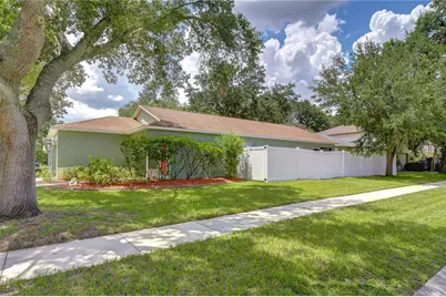 8736 Morrison Oaks Court, Temple Terrace, FL 33637 - Photo 4