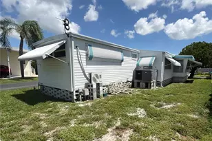 7164 Mt Georgetown Dr NE, Saint Petersburg, FL 33702 - Photo 18