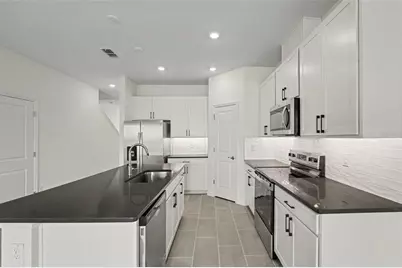 31799 Kestrel Calling Drive, San Antonio, FL 33576 - Photo 8