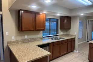 2537 Arborwood Dr, Valrico, FL 33596 - Photo 8