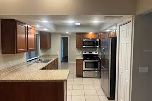 2537 Arborwood Dr, Valrico, FL 33596 - Photo 6