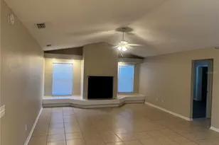 2537 Arborwood Dr, Valrico, FL 33596 - Photo 4