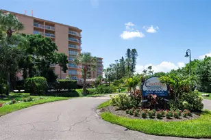 7430 Sunshine Skyway Ln S, Saint Petersburg, FL 33711 - Photo 2