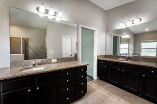 34424 Blue Ash Ct, Wesley Chapel, FL 33545 - Photo 14