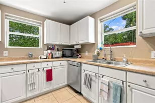 3426 Riverview Dr, Tampa, FL 33604 - Photo 14
