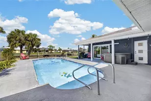 6314 Wisteria Ln, Apollo Beach, FL 33572 - Photo 2
