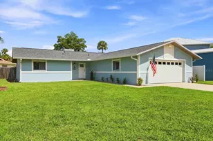 11271 W Coral Ct, Crystal River, FL 34429 - Photo 2