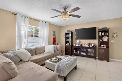 9063 Dixiana Villa Circle, Tampa, FL 33635 - Photo 6