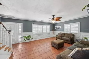 404 Clarissa Dr, Brandon, FL 33511 - Photo 8