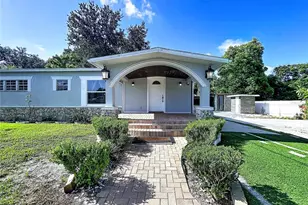9507 Six Mile Creek Rd, Tampa, FL 33610 - Photo 2