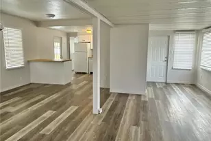 347 Mount Saxon Ave NE, Saint Petersburg, FL 33702 - Photo 6