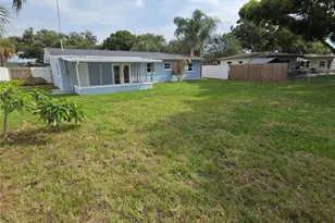 10827 Village Green Ave, Seminole, FL 33772 - Photo 22
