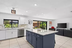 114 12th St, Belleair Beach, FL 33786 - Photo 10